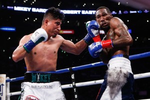Mikey Garcia vs Robert Easter Jr